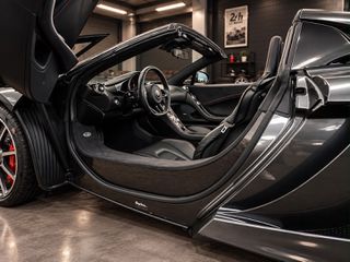 McLaren MP4-12C 2014 Spider (624 PS)  Collector’s Condition-thumb-16