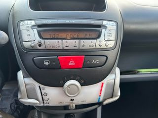 Peugeot 107 2008 ΕΛΛΗΝΙΚΗΣ ΑΝΤΙΠΡΟΣΩΠΕΙΑΣ/ΠΡΩΤΟ ΧΕΡΙ/BOOK SERVICE!!!-thumb-17