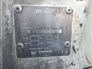 Φορτωτάκι Bobcat 2003 T200-thumb-8