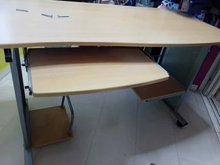 Γραφείο υπολογιστή praktiker