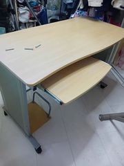 Γραφείο υπολογιστή praktiker-thumb-1