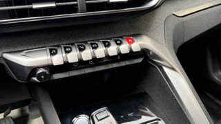 Peugeot 3008 2017 1,2 PURETECH ALLURE-thumb-14