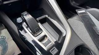 Peugeot 3008 2017 1,2 PURETECH ALLURE-thumb-15