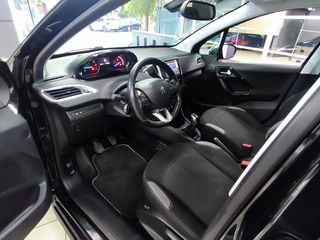 Peugeot 208 2016 STYLE 1.2cc 82ps PANORAMA-thumb-11