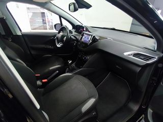 Peugeot 208 2016 STYLE 1.2cc 82ps PANORAMA-thumb-12