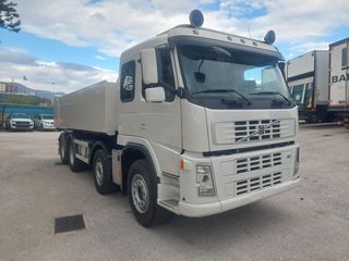 Ανατροπή Volvo 2007 FM 13-thumb-3