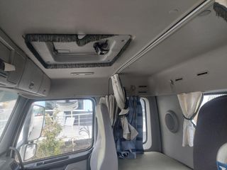 Ανατροπή Volvo 2007 FM 13-thumb-5