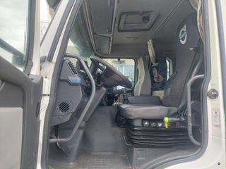 Ανατροπή Volvo 2007 FM 13-thumb-8
