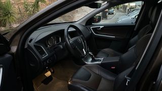 Volvo XC 60 2017-thumb-16