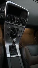 Volvo XC 60 2017-thumb-18