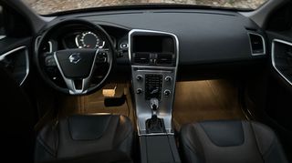 Volvo XC 60 2017-thumb-21