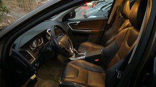Volvo XC 60 2017-thumb-22
