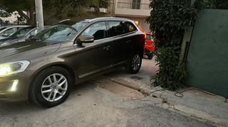 Volvo XC 60 2017-thumb-33