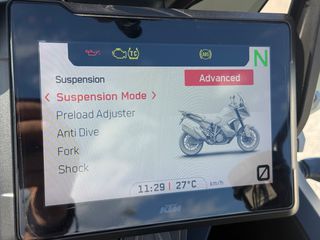 KTM 1290 Super Adventure 2021-thumb-5