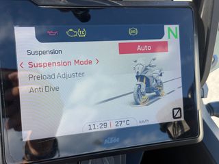 KTM 1290 Super Adventure 2021-thumb-7