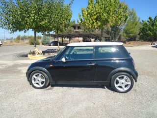 Mini Cooper D 2003-thumb-7