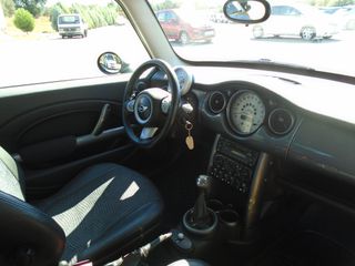 Mini Cooper D 2003-thumb-12