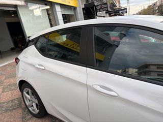 Opel Astra 2018-thumb-32