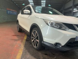 Nissan Qashqai 2016 1.6 dCi Tekna 4x2 !!!-thumb-2