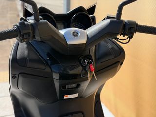 Yamaha XMAX 250 2012 -MOTOSIDIROPOULOS- XMAX 250 2012 - SPORT - AKRAPOVIC-thumb-23