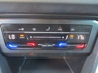 Volkswagen Tiguan 2021 1.5 TSI R-LINE-thumb-25