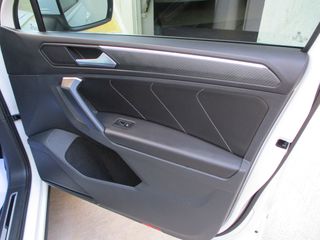Volkswagen Tiguan 2021 1.5 TSI R-LINE-thumb-32