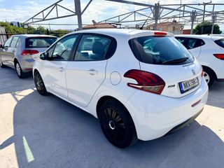 Peugeot 208 2018-thumb-3
