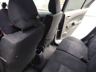 Suzuki Splash 2011-thumb-5