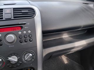 Suzuki Splash 2011-thumb-9