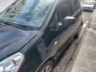 Suzuki Splash 2011-thumb-14