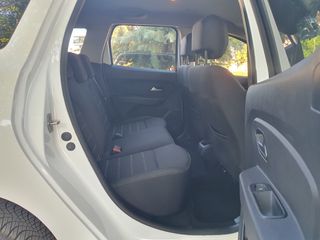 Dacia Duster 2019 1.5 *DCI* 116HP 4X4 PRESTIGE*-thumb-50