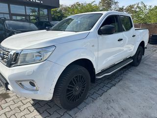 Nissan Navara 2020 4x4-thumb-1