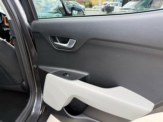 Kia Stonic 2017 PLATINUM-thumb-30