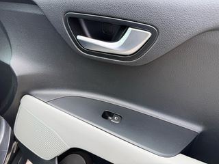 Kia Stonic 2017 PLATINUM-thumb-33
