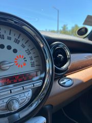 Mini Cooper D 2010 MINI Cooper D 50 Mayfair-thumb-12