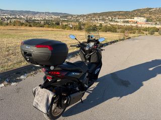 Yamaha XMAX 300 Tech Max 2023-thumb-6