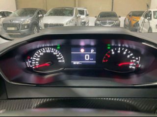 Peugeot 208 2020 1.2 ALLURE 101HP AUTOMATIC-thumb-8