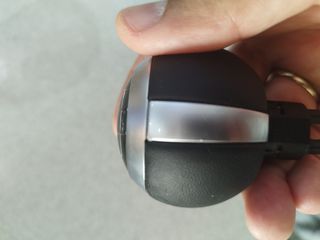 Hyundai Tucson original shift knob-thumb-1