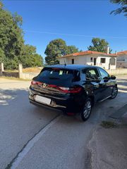 Renault Megane 2018-thumb-3