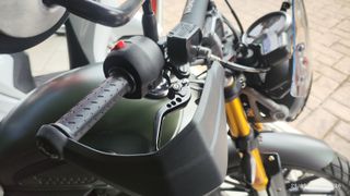Triumph Scrambler 400 X 2024-thumb-2