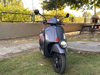 Vespa GTV 310 2025-thumb-1