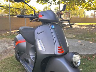 Vespa GTV 310 2025-thumb-2