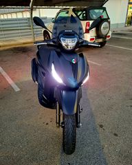Piaggio Beverly 300 2024 CFMOTO 450MT