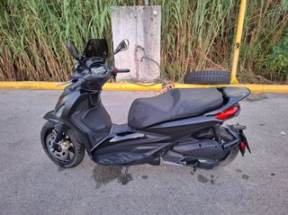 Piaggio Beverly 300 2024 CFMOTO 450MT-thumb-1