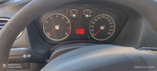 Ford Focus 2009-thumb-2