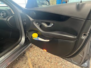 Mercedes-Benz C 180 2019 elegance-thumb-10
