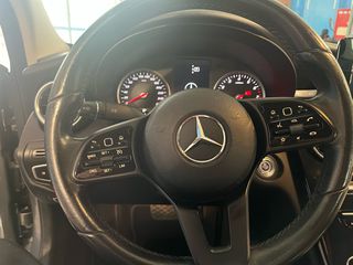 Mercedes-Benz C 180 2019 elegance-thumb-23