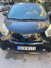 Toyota iQ 2011