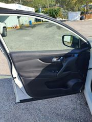 Nissan Qashqai 2018 Το χρώμα του είναι περλέ-thumb-16