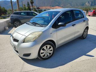 Toyota Yaris 2011